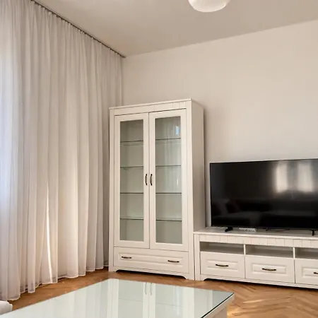 Apartmán In - Free Parking *