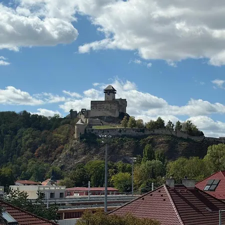 Apartmán In - Free Parking Trencin